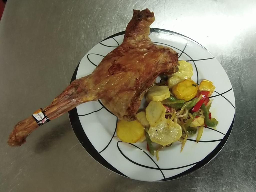 Hostal-Restaurante San Antolin トルデシリャス エクステリア 写真
